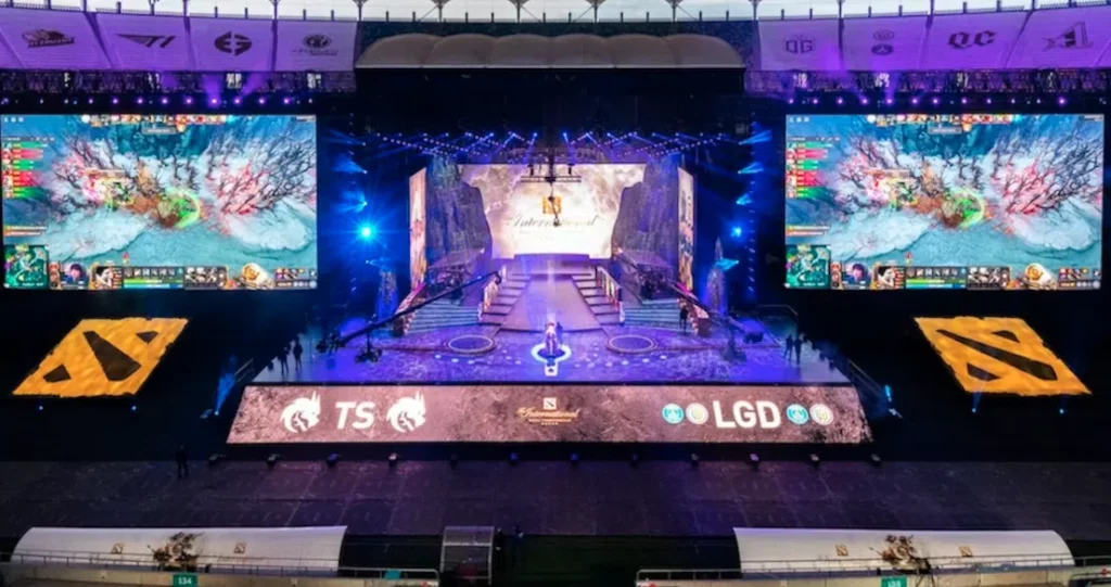 Multi-LED screen stage managed with Dataton Watchout – Aviex
